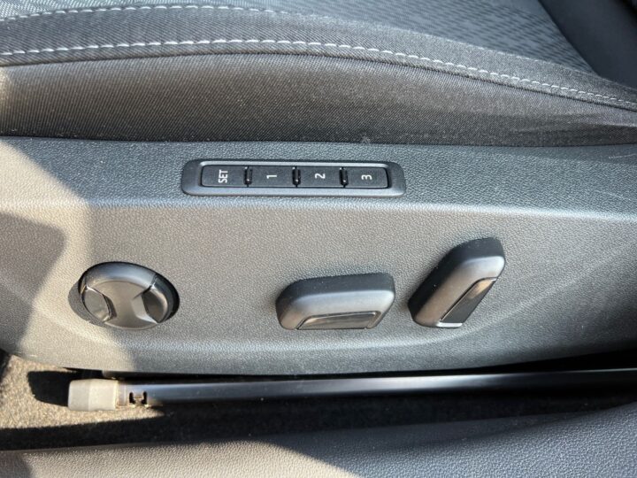 Abbildung Fahrzeugdetailansicht Skoda Octavia - Nr. 30