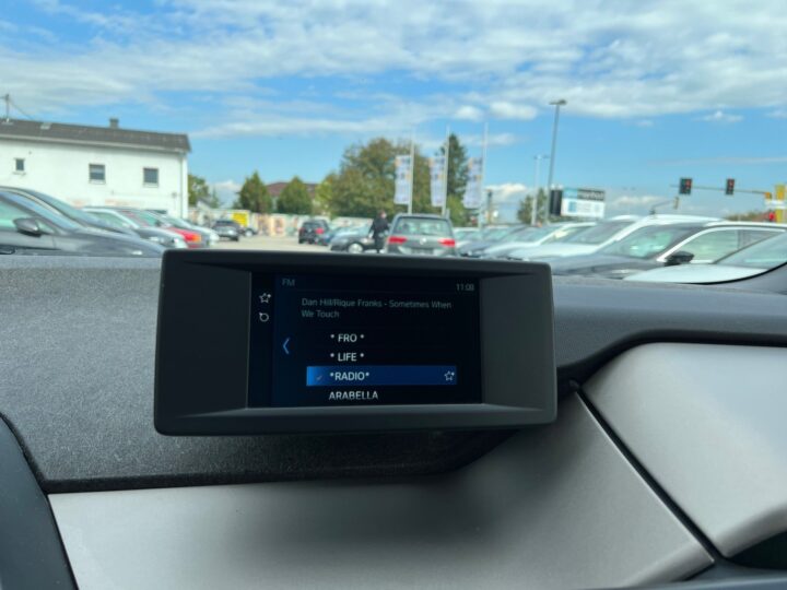 Abbildung Fahrzeugdetailansicht BMW i3 - Nr. 19