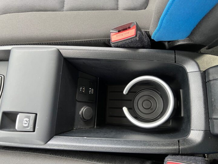 Abbildung Fahrzeugdetailansicht BMW i3 - Nr. 27