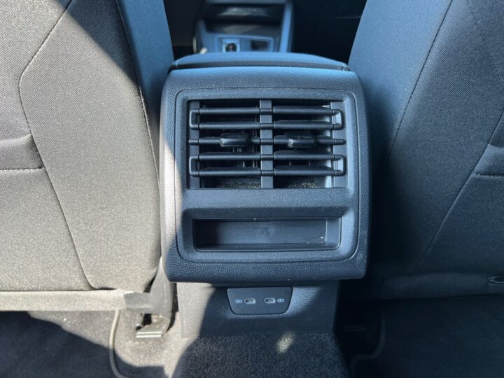 Abbildung Fahrzeugdetailansicht Volkswagen Golf Variant - Nr. 31