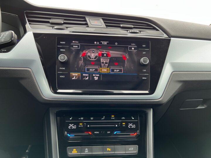 Abbildung Fahrzeugdetailansicht Volkswagen Touran - Nr. 28