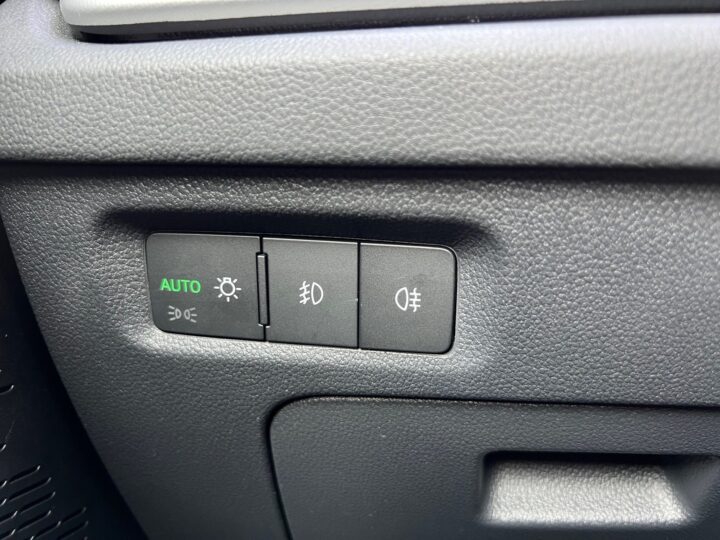 Abbildung Fahrzeugdetailansicht Skoda Octavia - Nr. 44