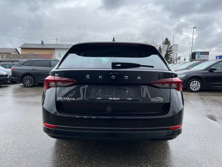 Abbildung Fahrzeugdetailansicht Skoda Octavia - Nr. 3