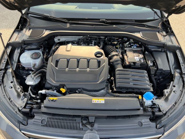 Abbildung Fahrzeugdetailansicht Volkswagen Golf Variant - Nr. 34