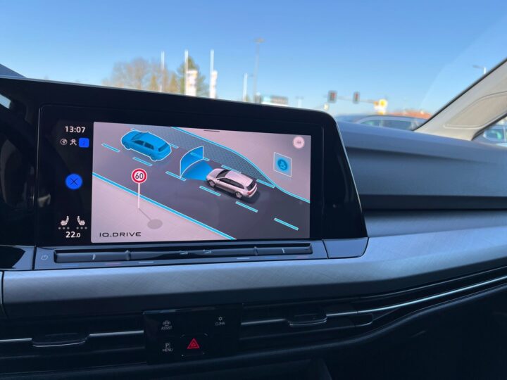 Abbildung Fahrzeugdetailansicht Volkswagen Golf Variant - Nr. 26