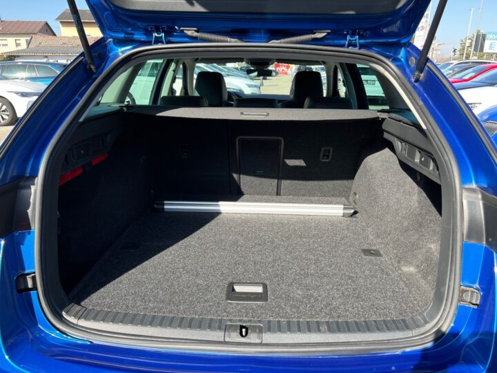 Abbildung Fahrzeugdetailansicht Skoda Octavia - Nr. 14