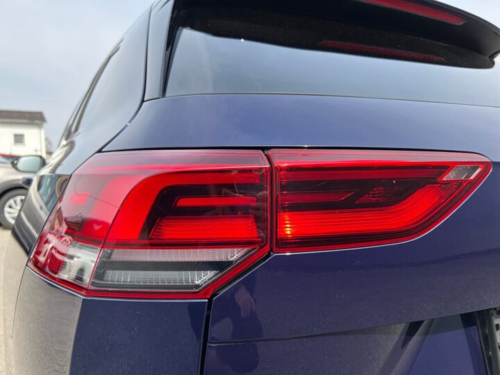 Abbildung Fahrzeugdetailansicht Volkswagen Golf Variant - Nr. 38