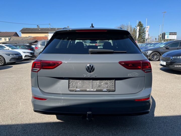 Abbildung Fahrzeugdetailansicht Volkswagen Golf Variant - Nr. 3