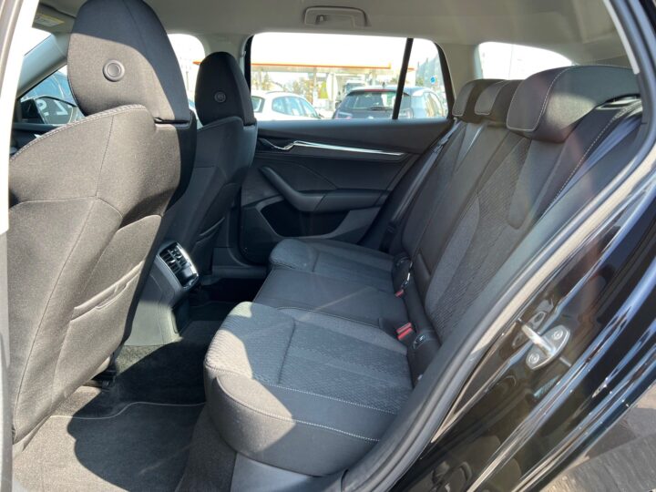 Abbildung Fahrzeugdetailansicht Skoda Octavia - Nr. 13