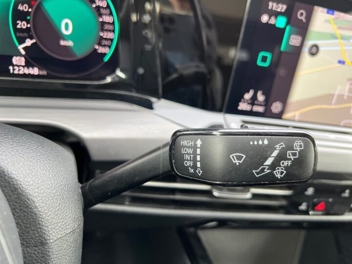 Abbildung Fahrzeugdetailansicht Volkswagen Golf Variant - Nr. 41