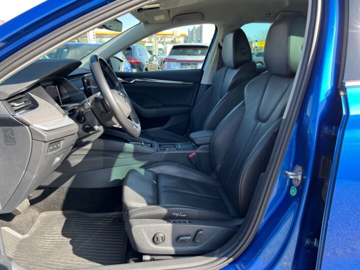 Abbildung Fahrzeugdetailansicht Skoda Octavia - Nr. 12