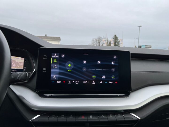 Abbildung Fahrzeugdetailansicht Skoda Octavia - Nr. 25