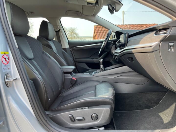 Abbildung Fahrzeugdetailansicht Skoda Octavia - Nr. 34