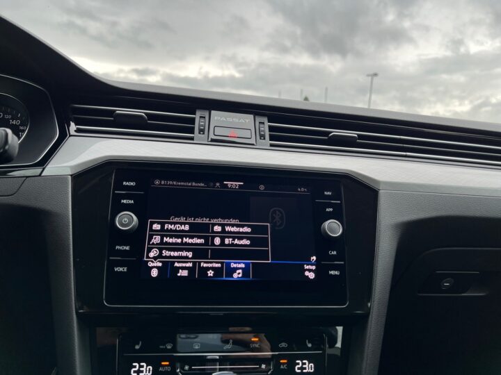 Abbildung Fahrzeugdetailansicht Volkswagen Passat Variant - Nr. 20