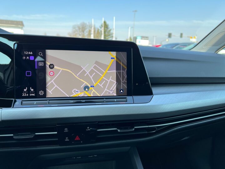 Abbildung Fahrzeugdetailansicht Volkswagen Golf Variant - Nr. 25