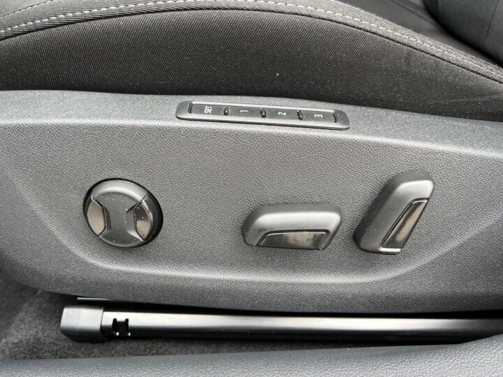 Abbildung Fahrzeugdetailansicht Skoda Octavia - Nr. 30