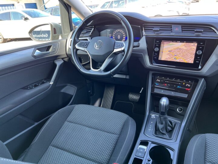 Abbildung Fahrzeugdetailansicht Volkswagen Touran - Nr. 11