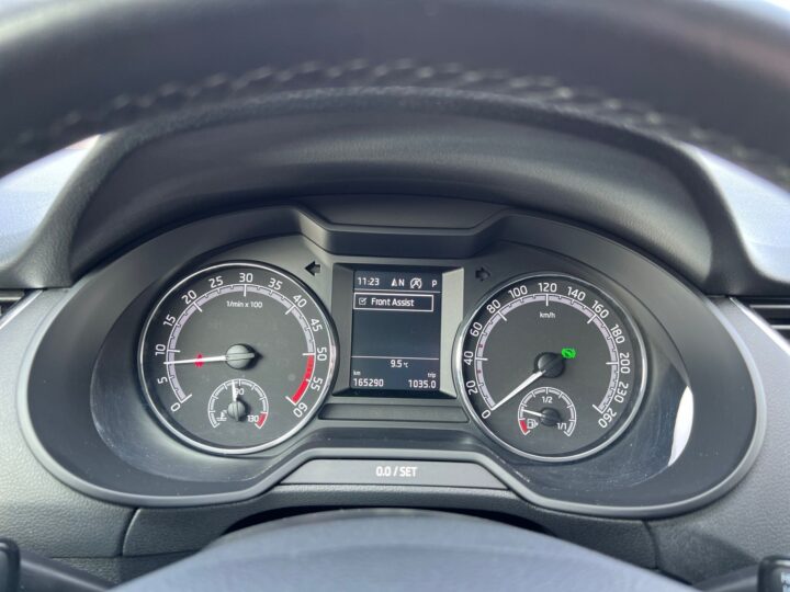 Abbildung Fahrzeugdetailansicht Skoda Octavia - Nr. 17