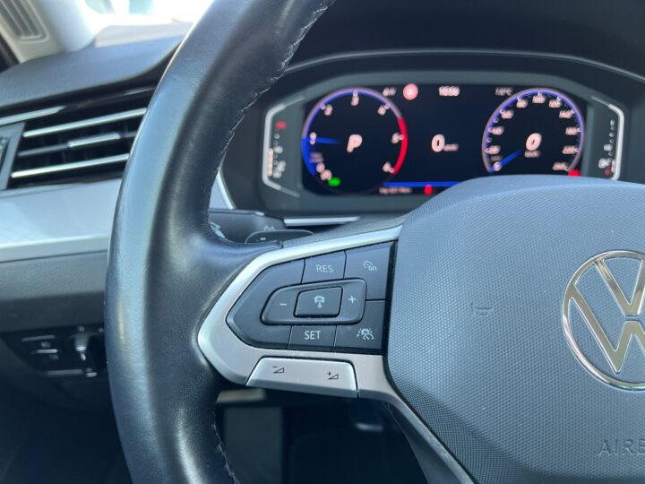 Abbildung Fahrzeugdetailansicht Volkswagen Passat Variant - Nr. 40