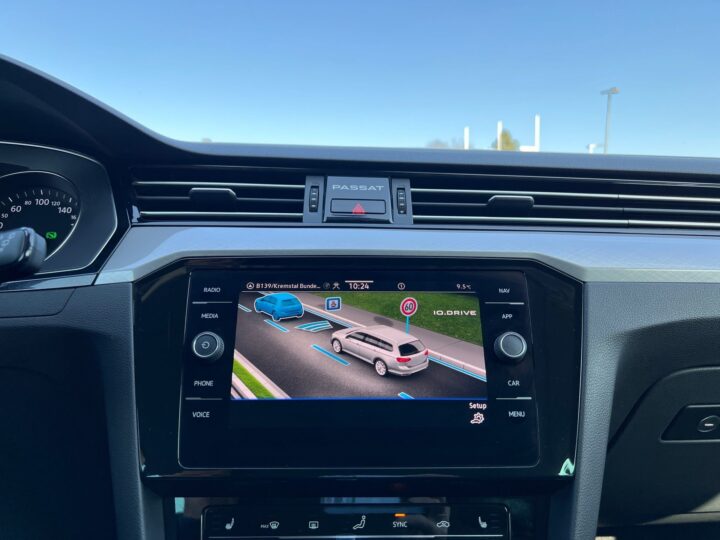 Abbildung Fahrzeugdetailansicht Volkswagen Passat Variant - Nr. 24