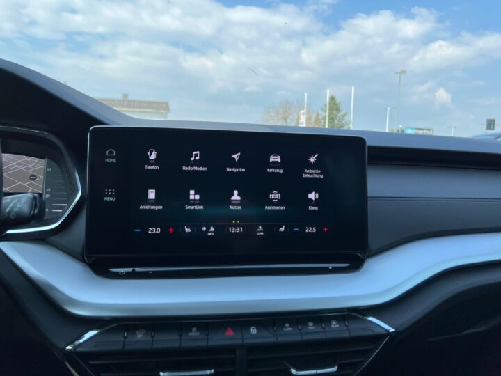 Abbildung Fahrzeugdetailansicht Skoda Octavia - Nr. 18