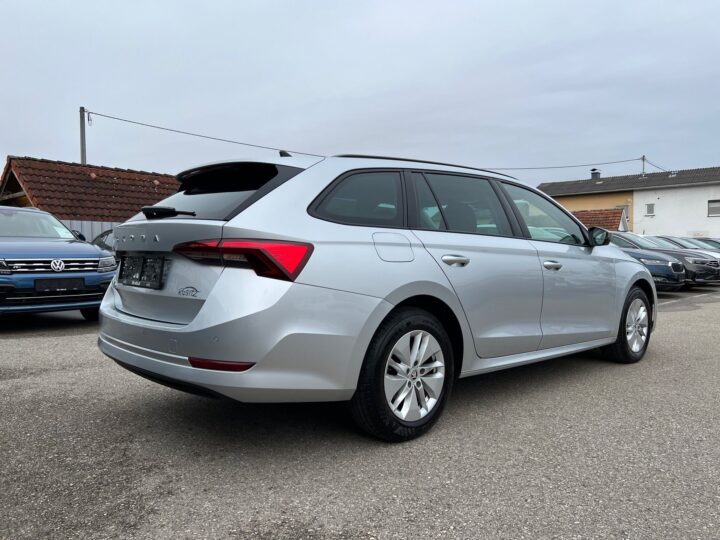 Abbildung Fahrzeugdetailansicht Skoda Octavia - Nr. 2