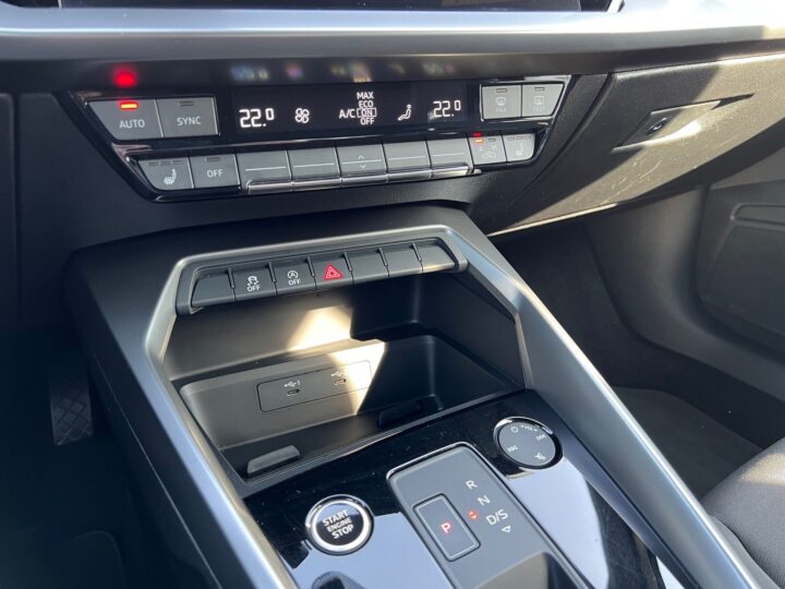 Abbildung Fahrzeugdetailansicht Audi A3 - Nr. 26