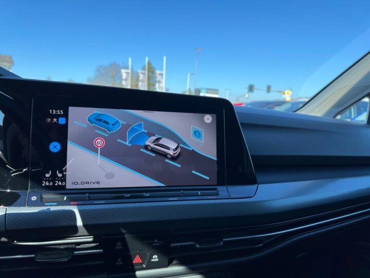 Abbildung Fahrzeugdetailansicht Volkswagen Golf - Nr. 25