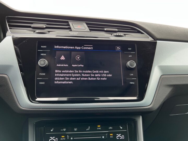 Abbildung Fahrzeugdetailansicht Volkswagen Touran - Nr. 22