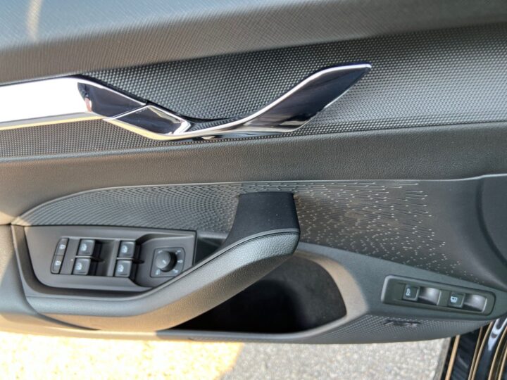 Abbildung Fahrzeugdetailansicht Skoda Octavia - Nr. 32