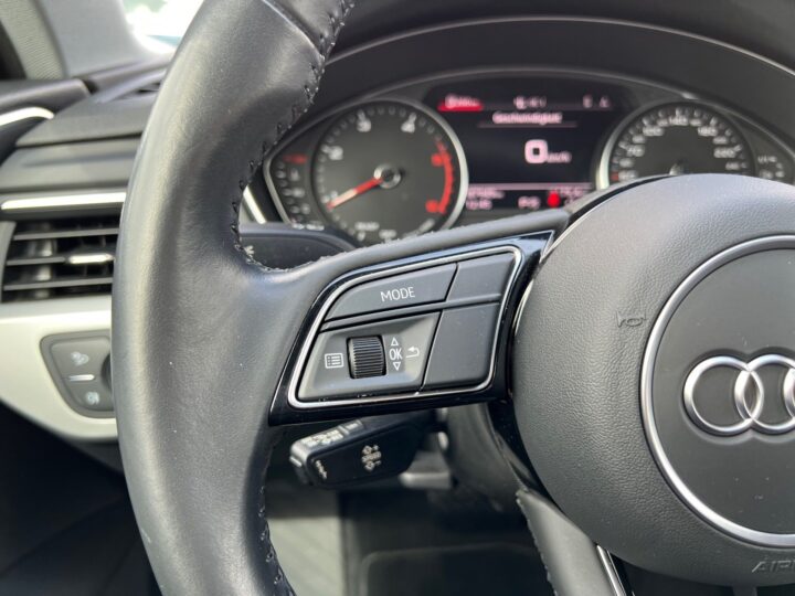 Abbildung Fahrzeugdetailansicht Audi A4 - Nr. 36