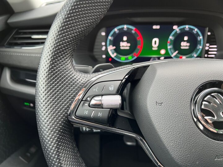 Abbildung Fahrzeugdetailansicht Skoda Octavia - Nr. 44