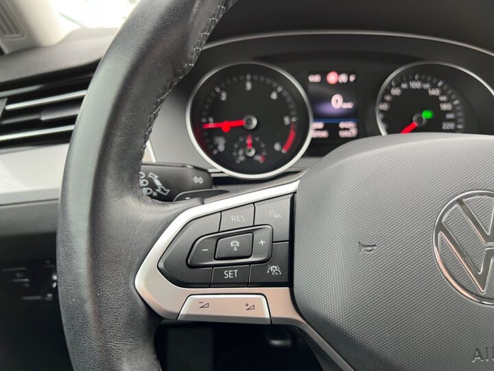 Abbildung Fahrzeugdetailansicht Volkswagen Passat Variant - Nr. 39