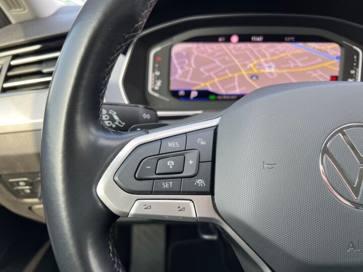 Abbildung Fahrzeugdetailansicht Volkswagen Passat Variant - Nr. 40