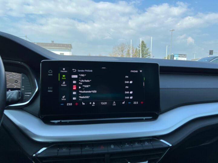 Abbildung Fahrzeugdetailansicht Skoda Octavia - Nr. 19
