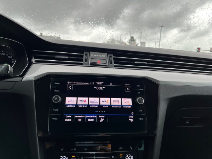 Abbildung Fahrzeugdetailansicht Volkswagen Passat Variant - Nr. 19