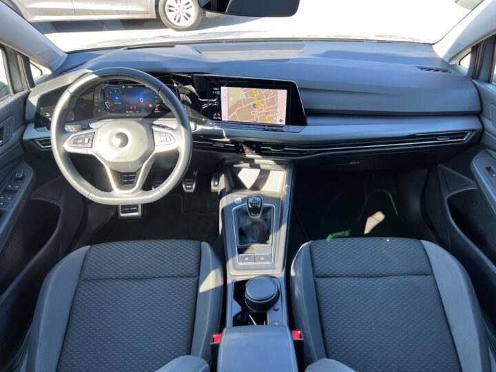 Abbildung Fahrzeugdetailansicht Volkswagen Golf - Nr. 9