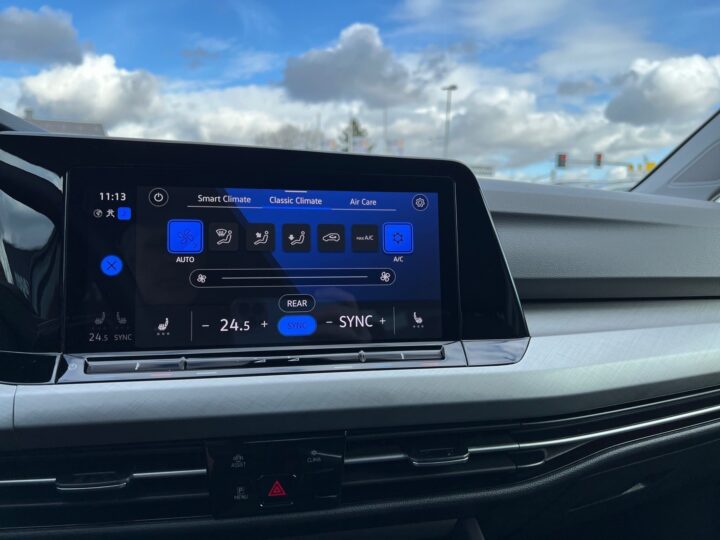 Abbildung Fahrzeugdetailansicht Volkswagen Golf Variant - Nr. 22