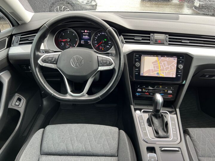 Abbildung Fahrzeugdetailansicht Volkswagen Passat Variant - Nr. 10