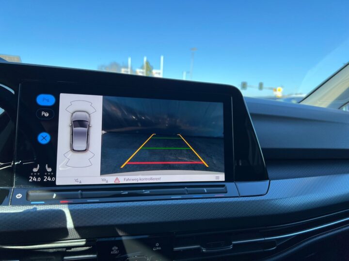 Abbildung Fahrzeugdetailansicht Volkswagen Golf - Nr. 28