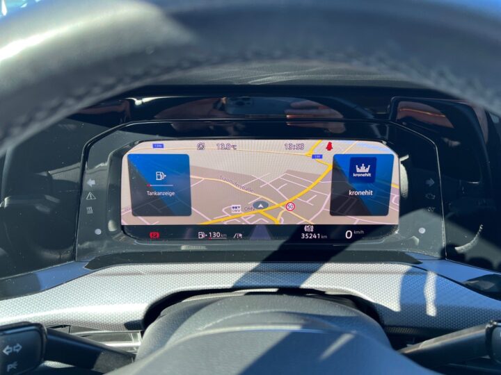 Abbildung Fahrzeugdetailansicht Volkswagen Golf - Nr. 16