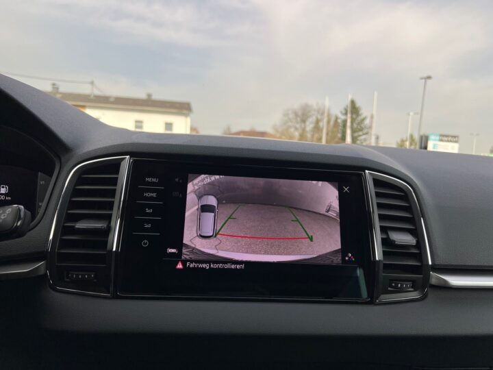 Abbildung Fahrzeugdetailansicht Skoda Karoq - Nr. 27