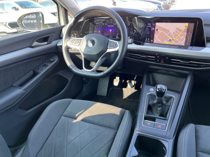 Abbildung Fahrzeugdetailansicht Volkswagen Golf Variant - Nr. 11