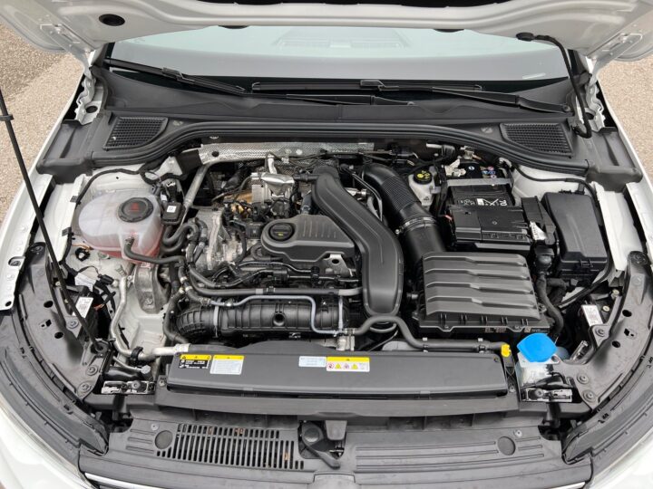 Abbildung Fahrzeugdetailansicht Volkswagen Golf - Nr. 34