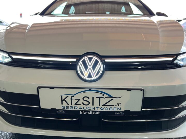 Abbildung Fahrzeugdetailansicht Volkswagen Golf - Nr. 44