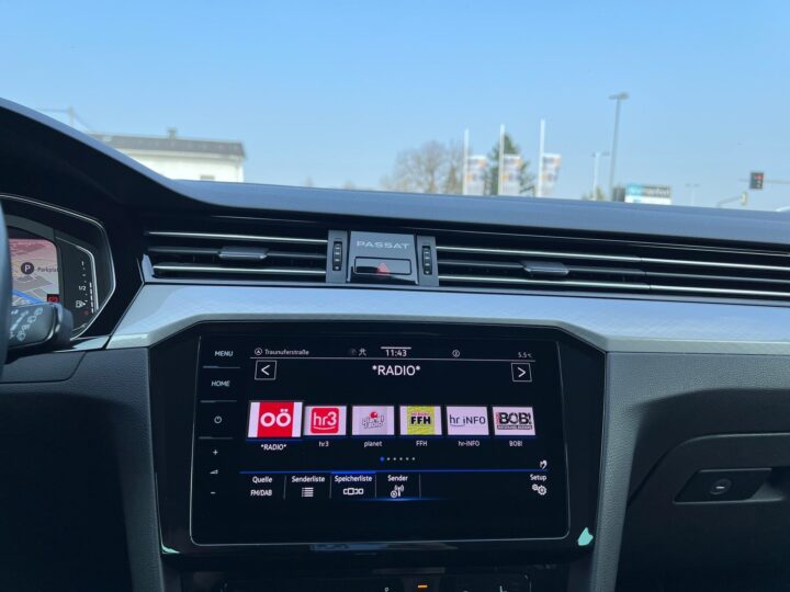 Abbildung Fahrzeugdetailansicht Volkswagen Passat Variant - Nr. 19