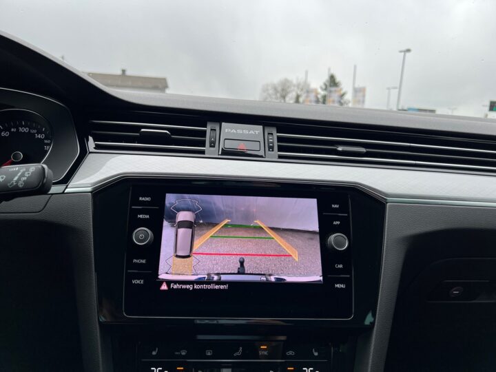 Abbildung Fahrzeugdetailansicht Volkswagen Passat Variant - Nr. 26