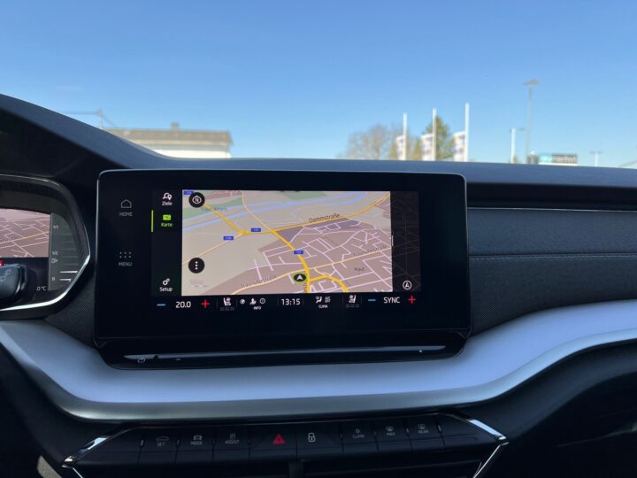 Abbildung Fahrzeugdetailansicht Skoda Octavia - Nr. 24