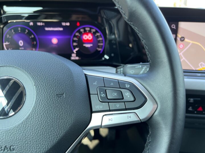 Abbildung Fahrzeugdetailansicht Volkswagen Golf Variant - Nr. 37