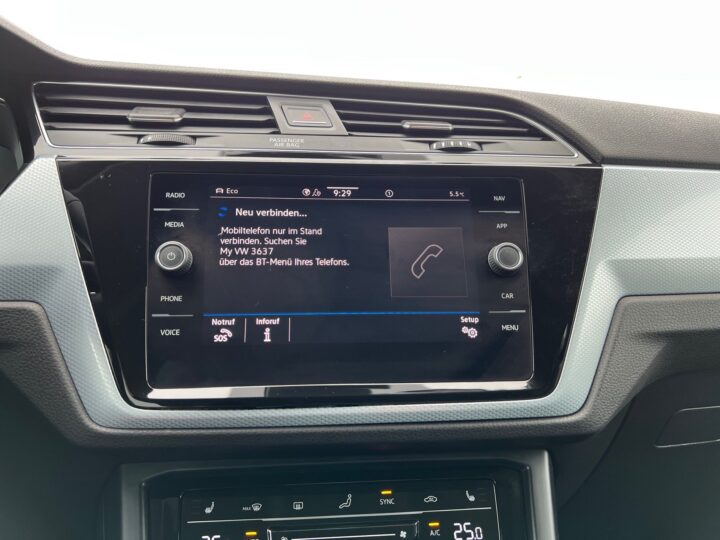 Abbildung Fahrzeugdetailansicht Volkswagen Touran - Nr. 23